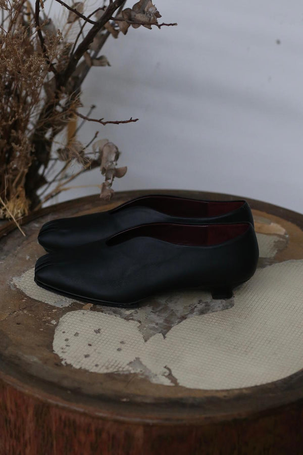 Mame kurogouchi curve low heel non-slip shoes single shoes cowhide Japan MAME-MM22SS AC307-HEI black MM22SS AC307